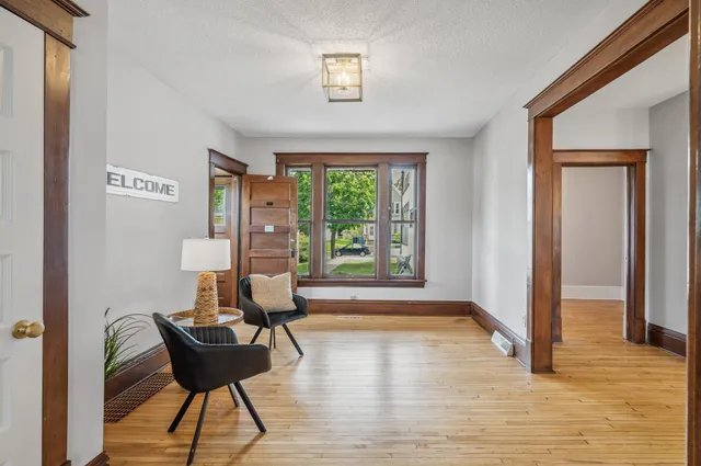 $765,000 | 909 22nd Avenue Northeast, Minneapolis, MN 55418