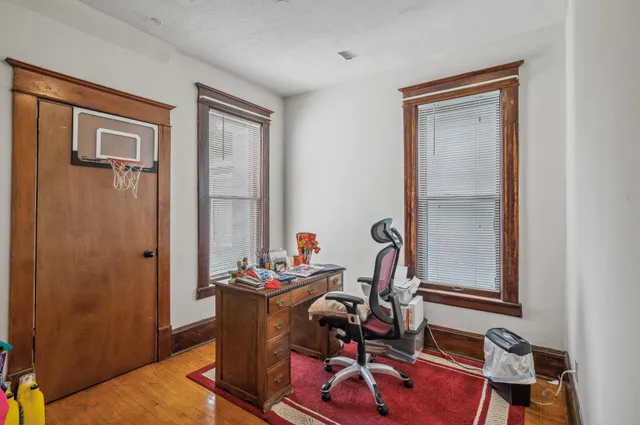 $765,000 | 909 22nd Avenue Northeast, Minneapolis, MN 55418