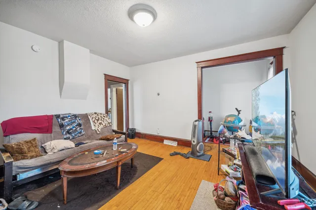 $765,000 | 909 22nd Avenue Northeast, Minneapolis, MN 55418