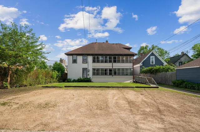 $749,999 | 909 22nd Avenue Northeast, Minneapolis, MN 55418