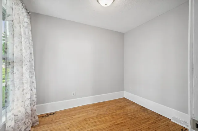 $765,000 | 909 22nd Avenue Northeast, Minneapolis, MN 55418