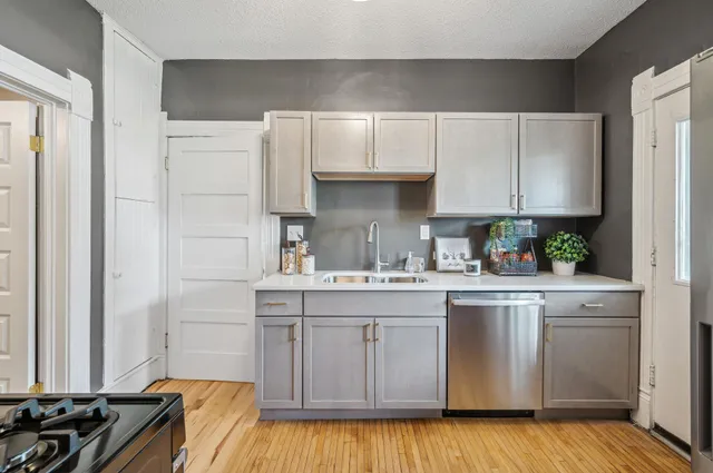 $765,000 | 909 22nd Avenue Northeast, Minneapolis, MN 55418