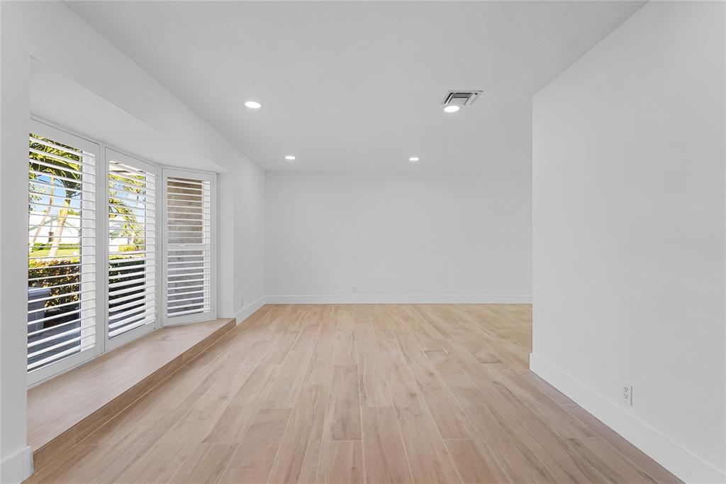 2830 Northeast 46th Street Lighthouse Point, FL 33064 - Photo 7 of 58