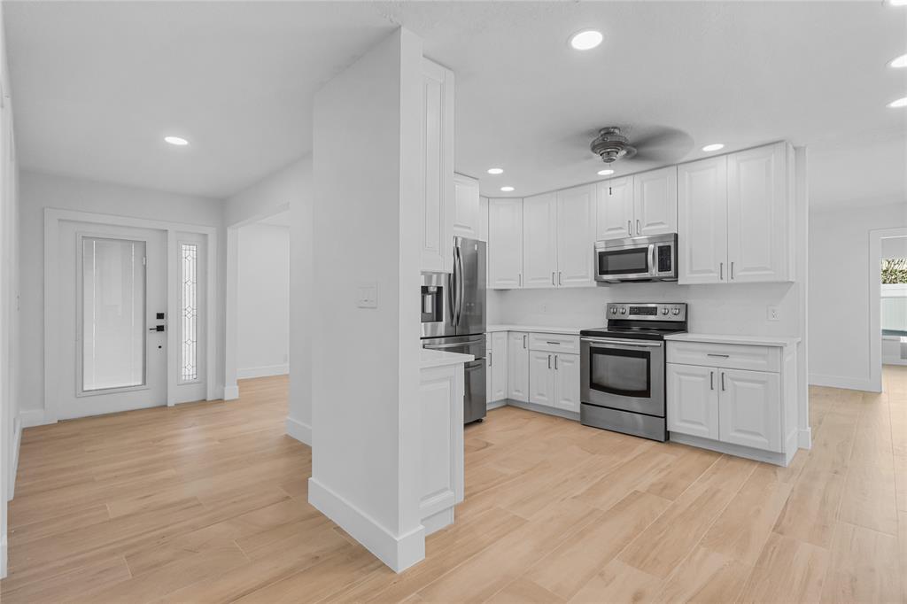 2830 Northeast 46th Street Lighthouse Point, FL 33064 - Photo 9 of 58