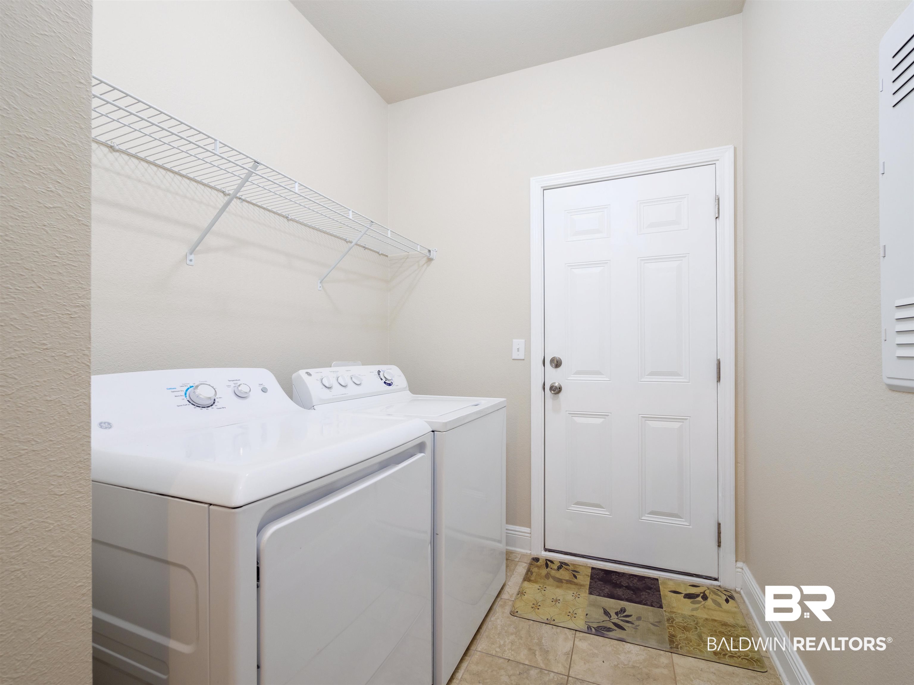 1234 Surrey Loop Foley, AL 36535 - Photo 22 of 24 LAUNDRY