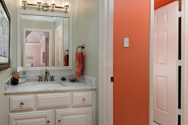 $1,798,000 | 26 South Windsail Place, The Woodlands, TX 77381