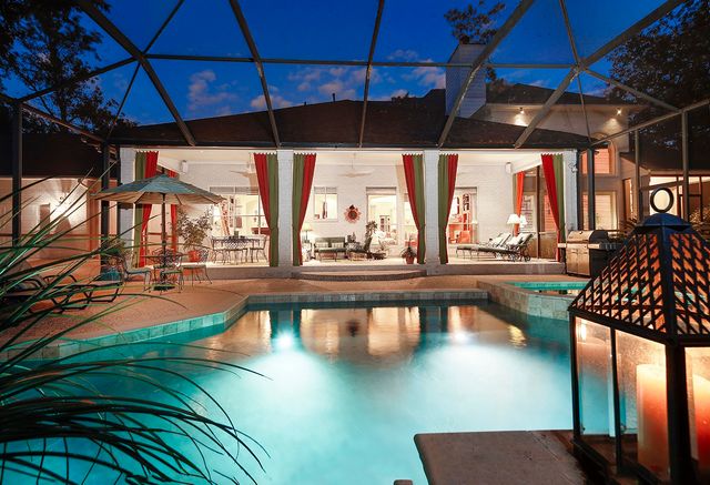 $1,798,000 | 26 South Windsail Place, The Woodlands, TX 77381