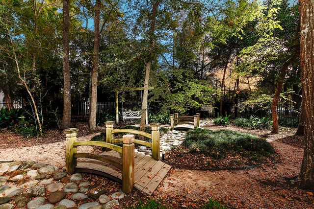 $1,798,000 | 26 South Windsail Place, The Woodlands, TX 77381