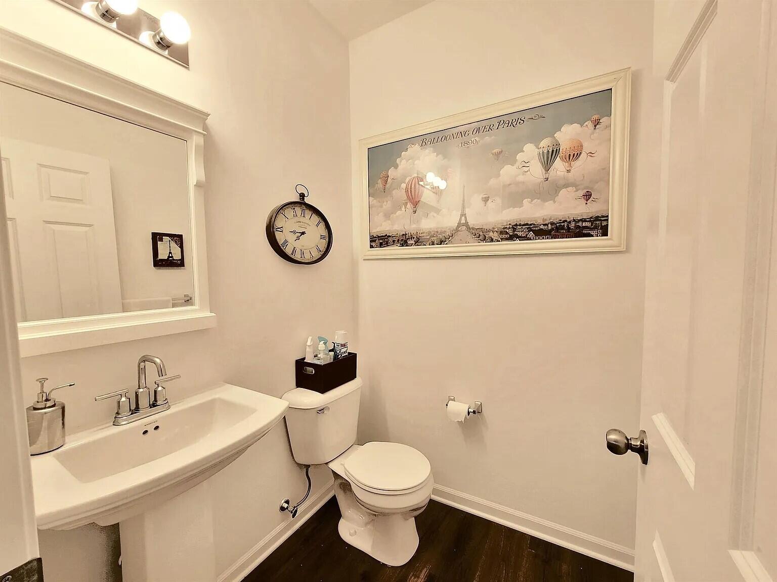 2500 Normandy Road, Unit 72 Royal Oak, MI 48073 - Photo 8 of 11 Second Bedroom Full Bath