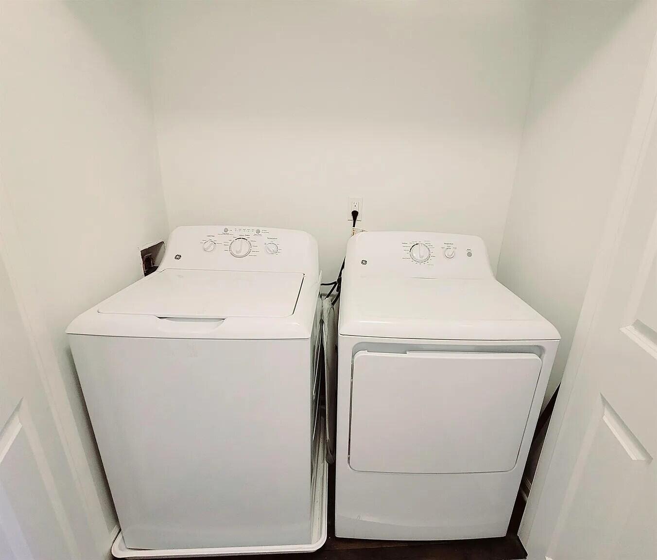 2500 Normandy Road, Unit 72 Royal Oak, MI 48073 - Photo 9 of 11 Upper Floor Laundry
