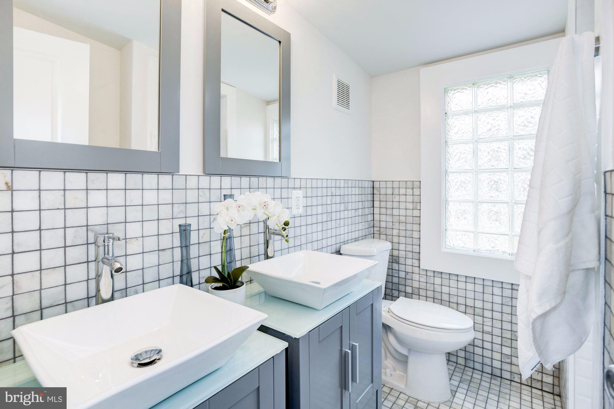 12 Nicholson Street Northwest Washington, DC 20011 - Photo 21 of 45 Marble Flooring & Walls