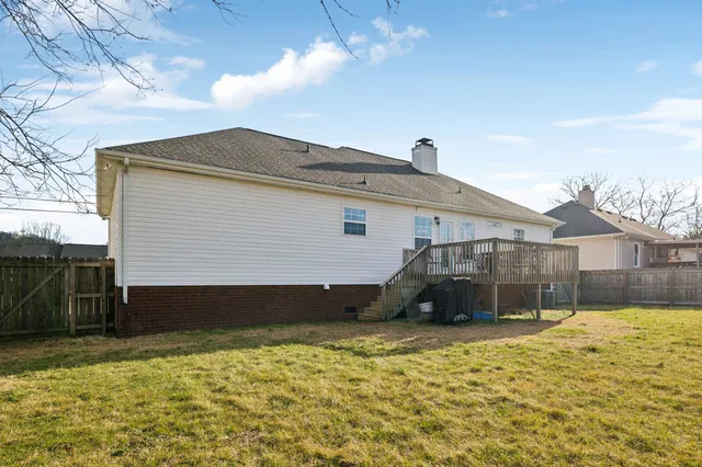a house view with a outdoor space