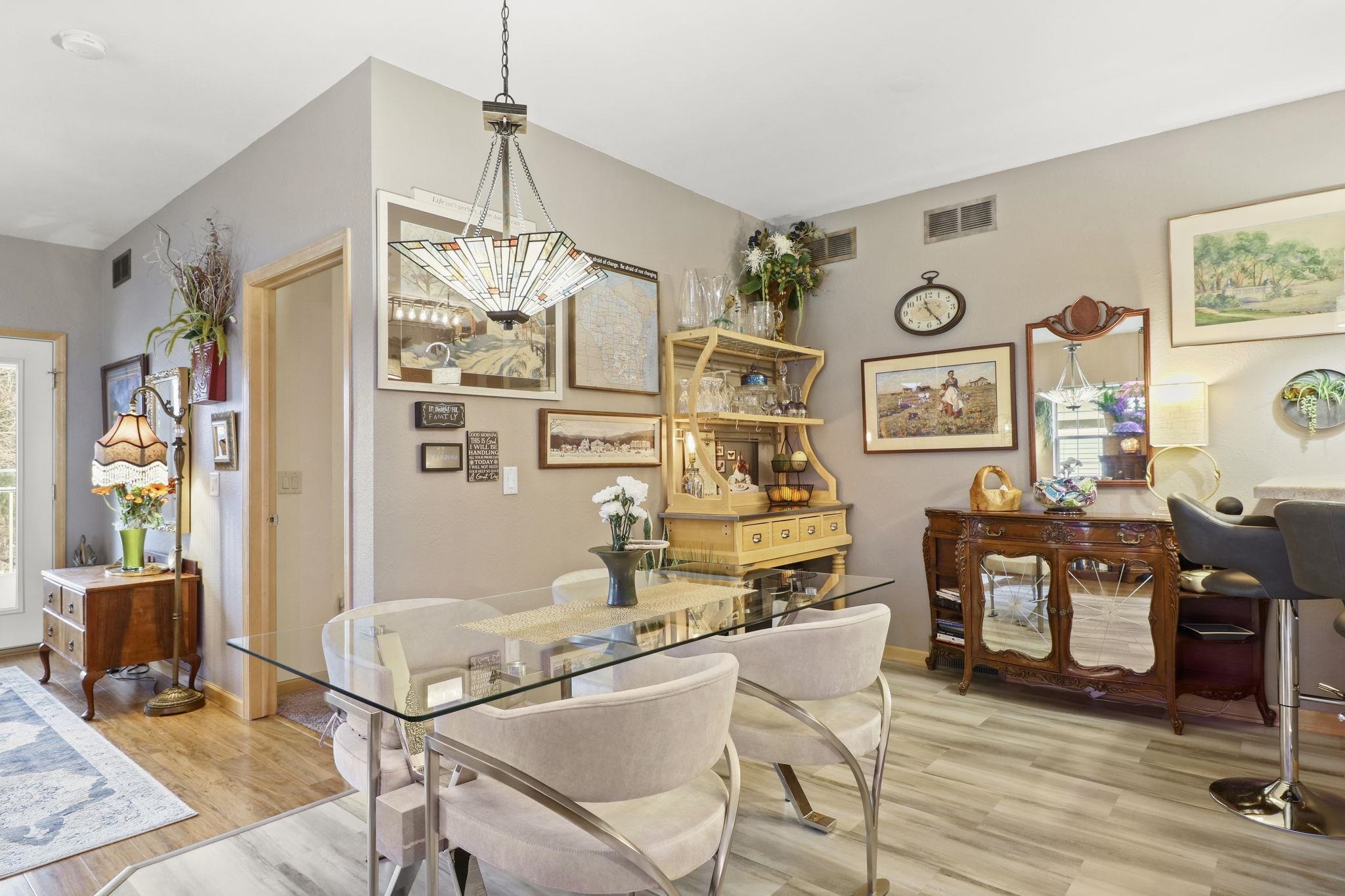 702 Clardell Drive Sun Prairie, WI 53590 - Photo 11 of 35