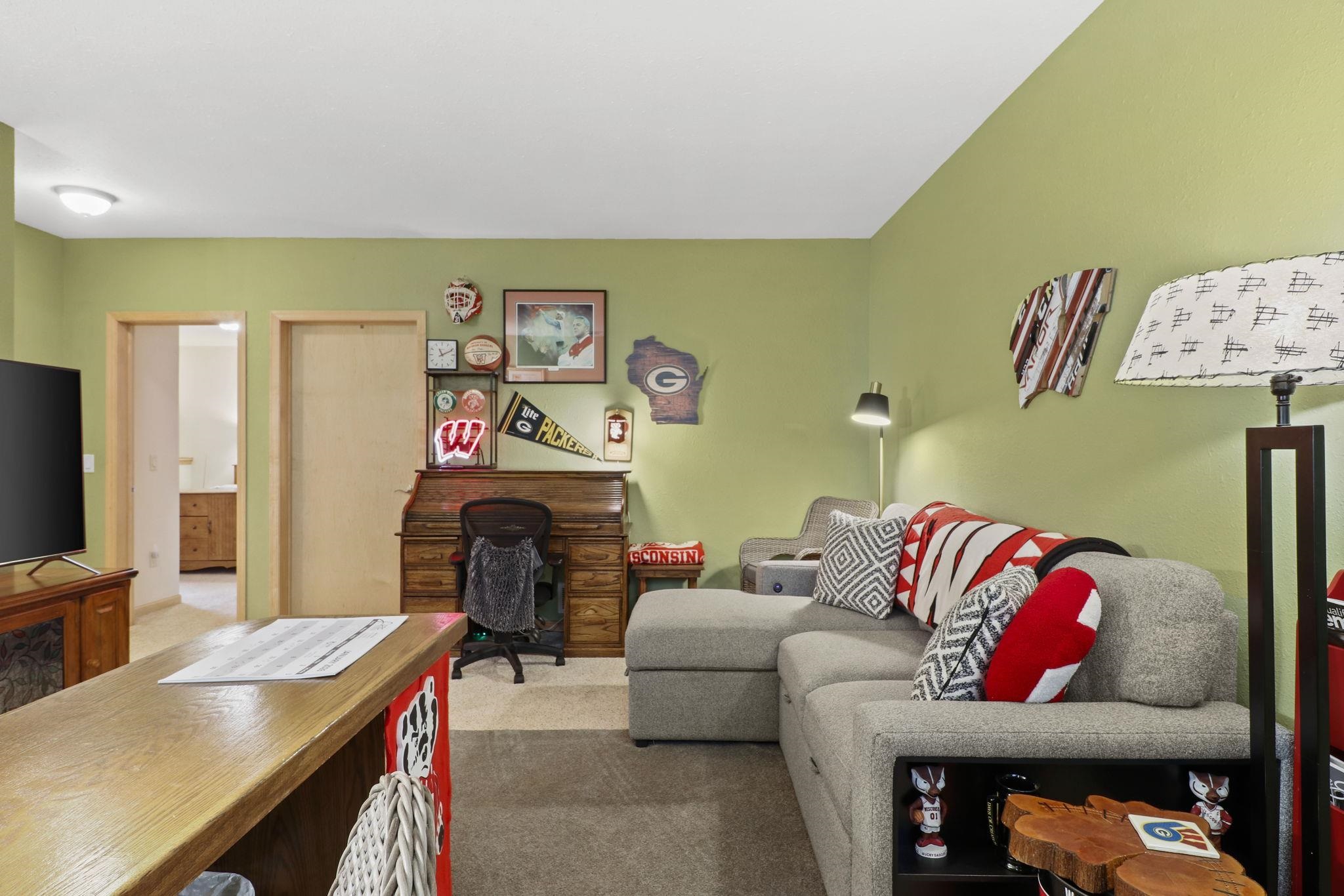 702 Clardell Drive Sun Prairie, WI 53590 - Photo 23 of 35