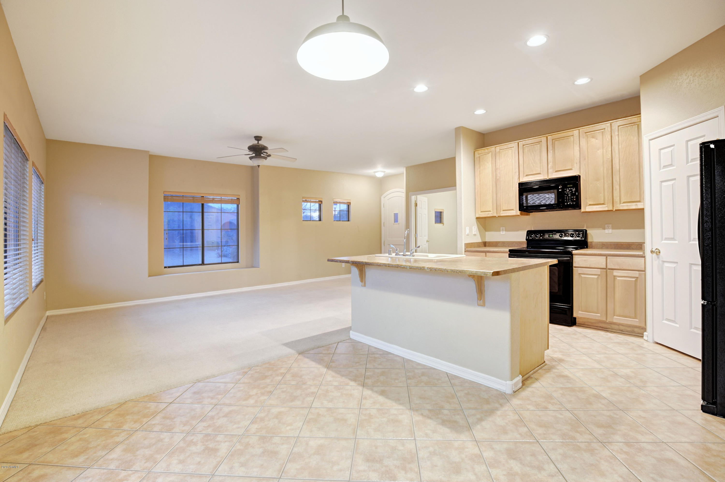 2852 East Fremont Road Phoenix, AZ 85042 - Photo 14 of 35 kitchen