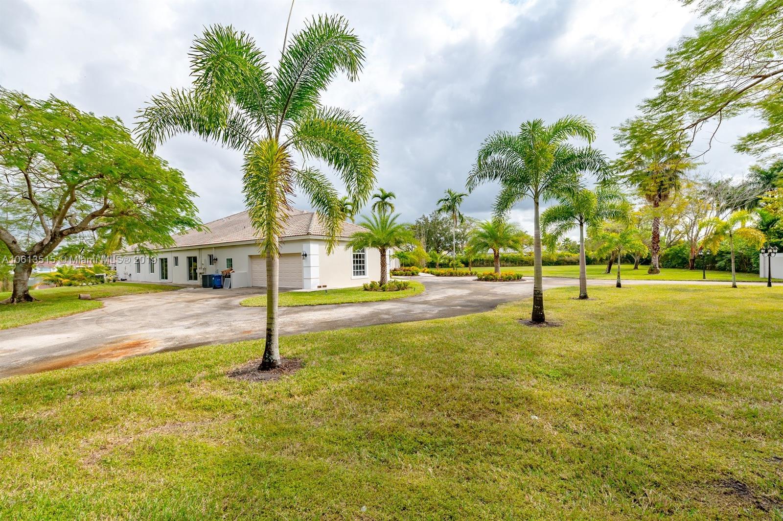 561 Ranch Road Weston, FL 33326 - Photo 31 of 46