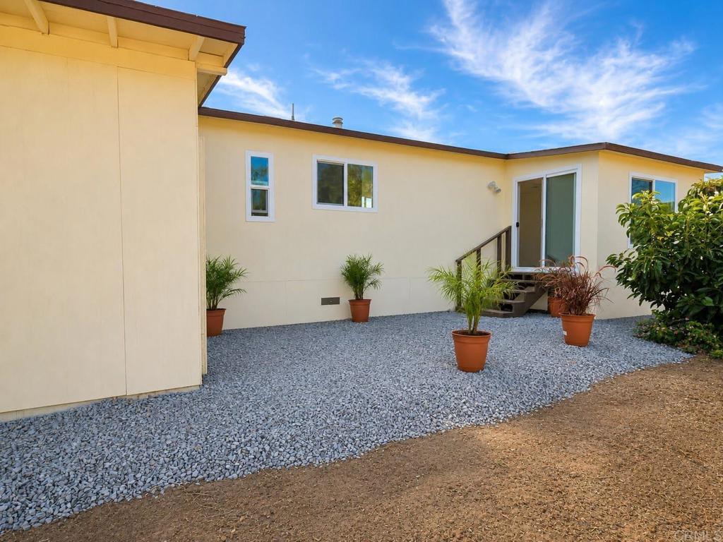 1843 Canyon Heights Road Fallbrook, CA 92028 - Photo 2 of 43 Gallery Image 2