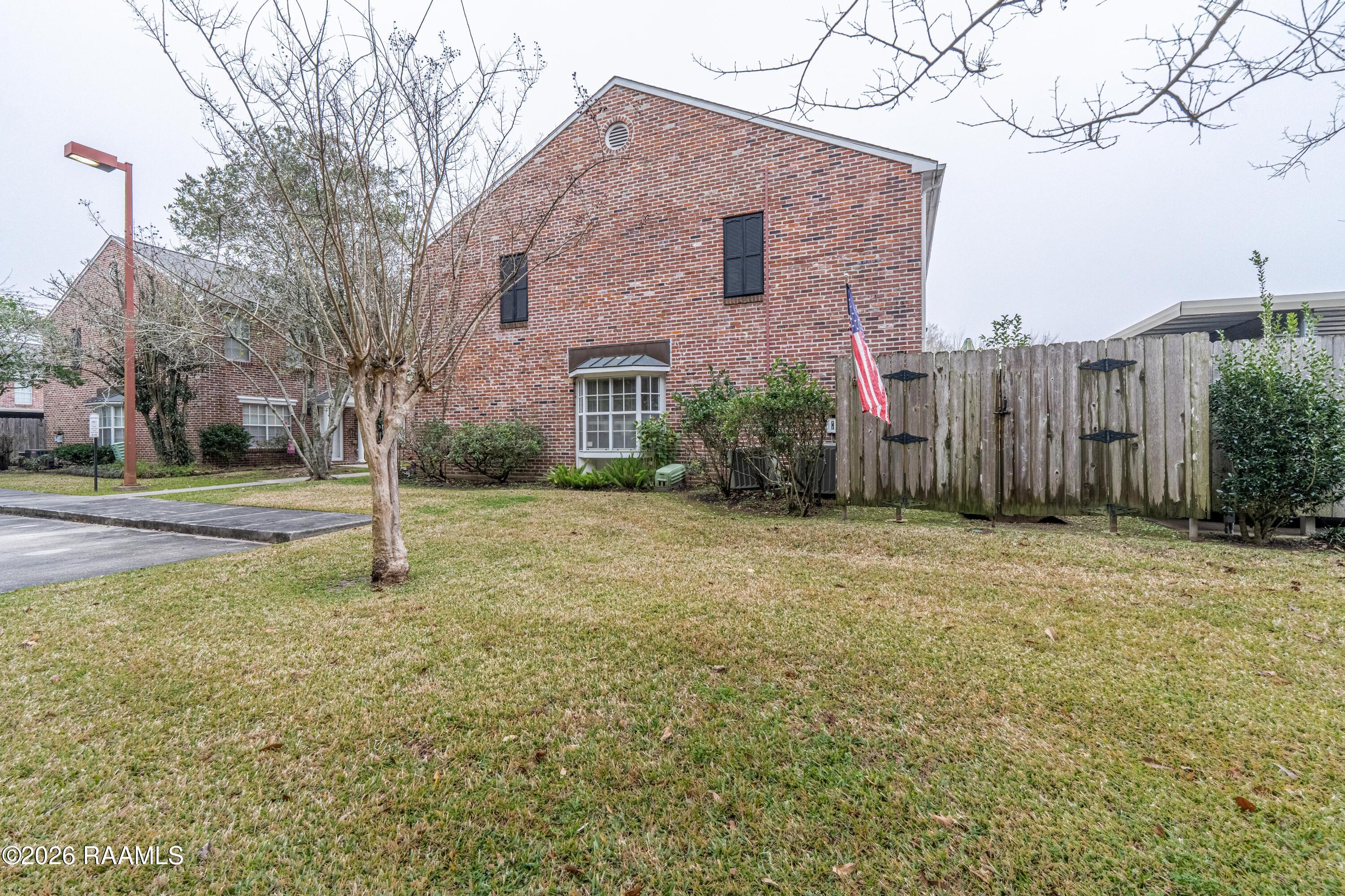 416 Doucet Road, Unit 3A Lafayette, LA 70503 - Photo 4 of 36 416 Doucet Rd. Unit 3 A-38
