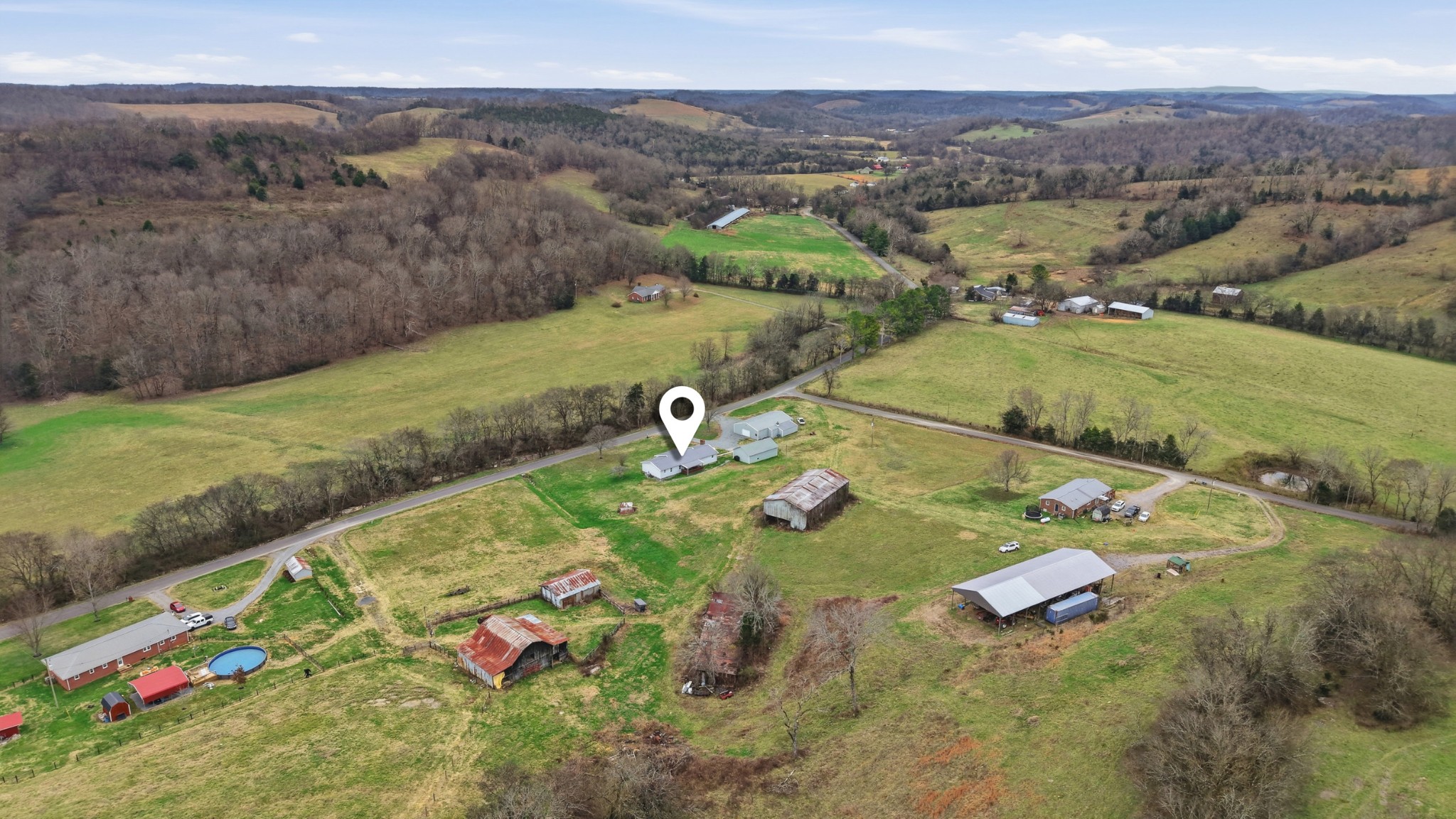 1101 Bagley Hollow Road Fayetteville, TN 37334 - Photo 51 of 52 an aerial view of a house with a yard