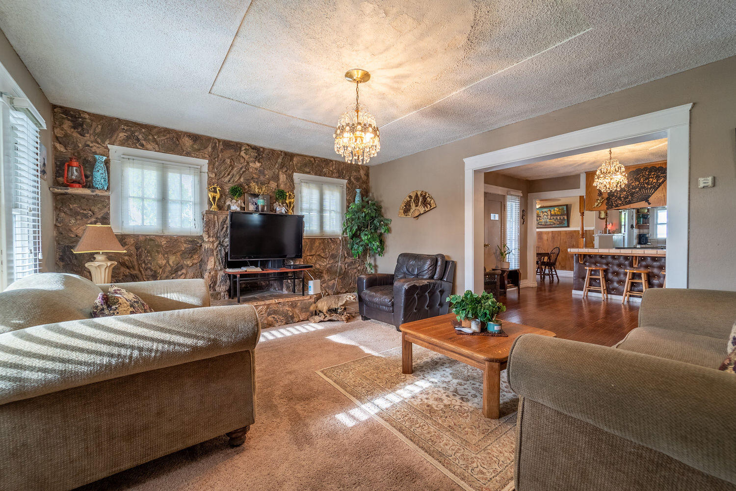 504 South R Street Tulare, CA 93274 - Photo 4 of 40 504SRSt-1