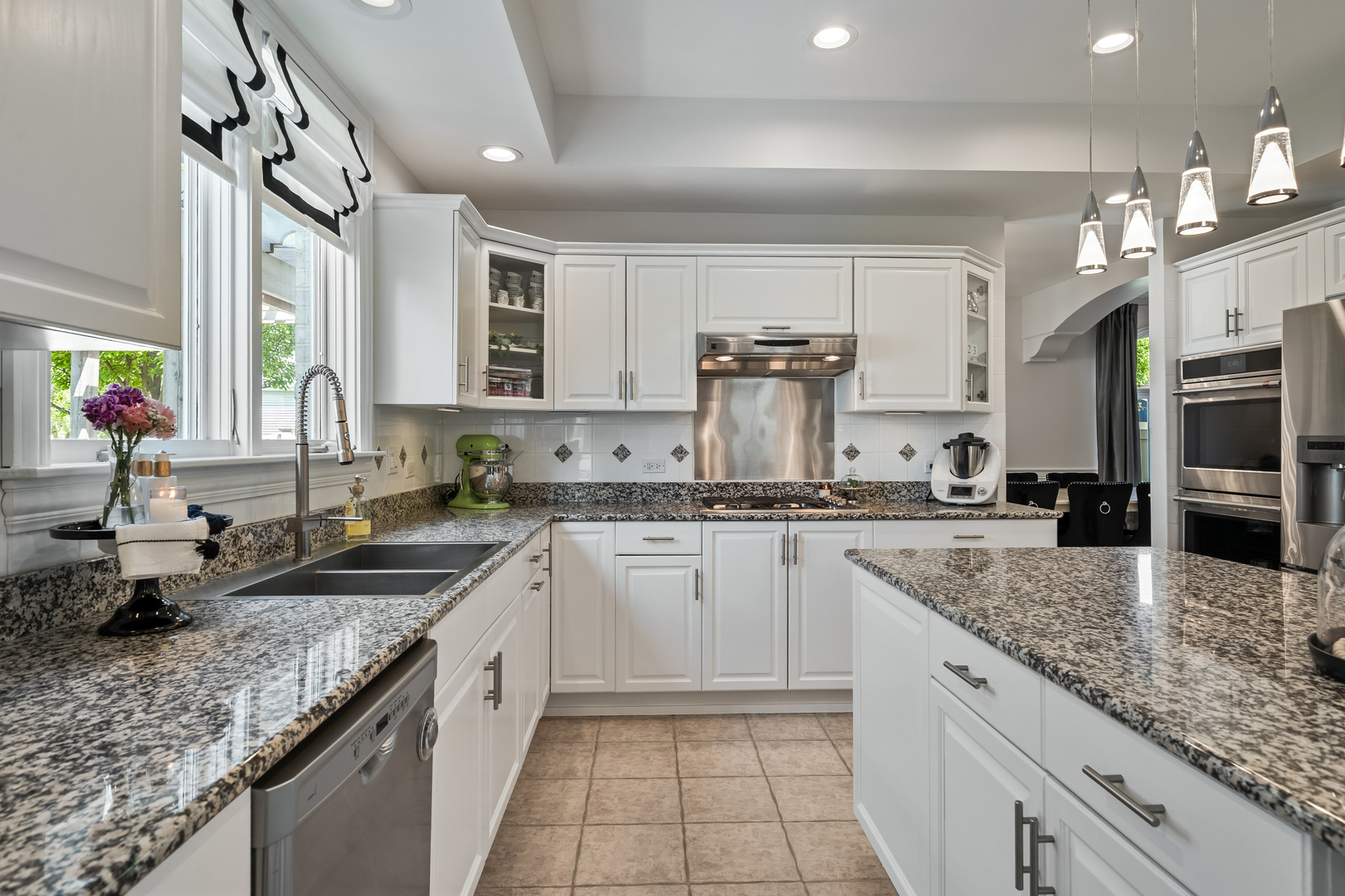 986 Red Oak Street Addison, IL 60101 - Photo 22 of 34