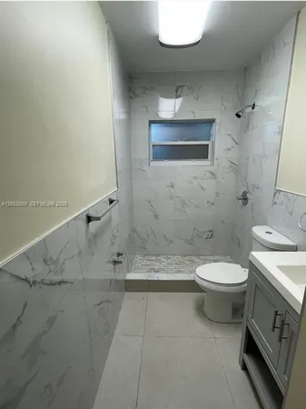 $1,600 | 1720 Pierce Street, Unit 1, Hollywood, FL 33020