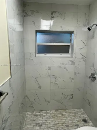 $1,600 | 1720 Pierce Street, Unit 1, Hollywood, FL 33020