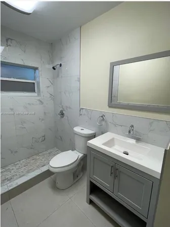 $1,600 | 1720 Pierce Street, Unit 1, Hollywood, FL 33020