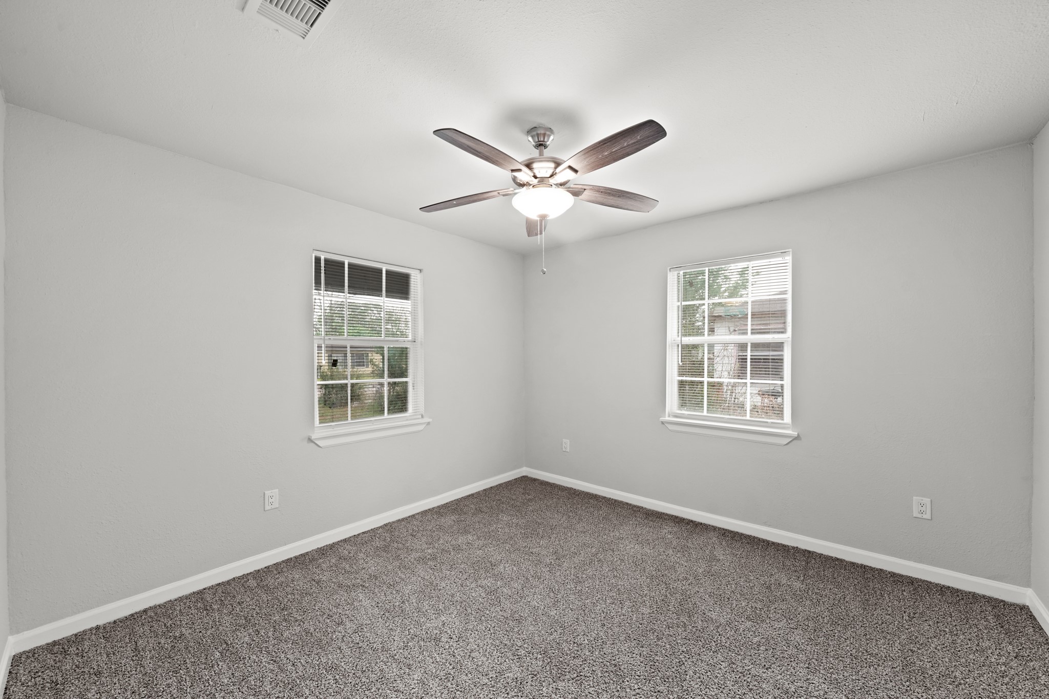 4926 Hull Street Houston, TX 77021 - Photo 7 of 12