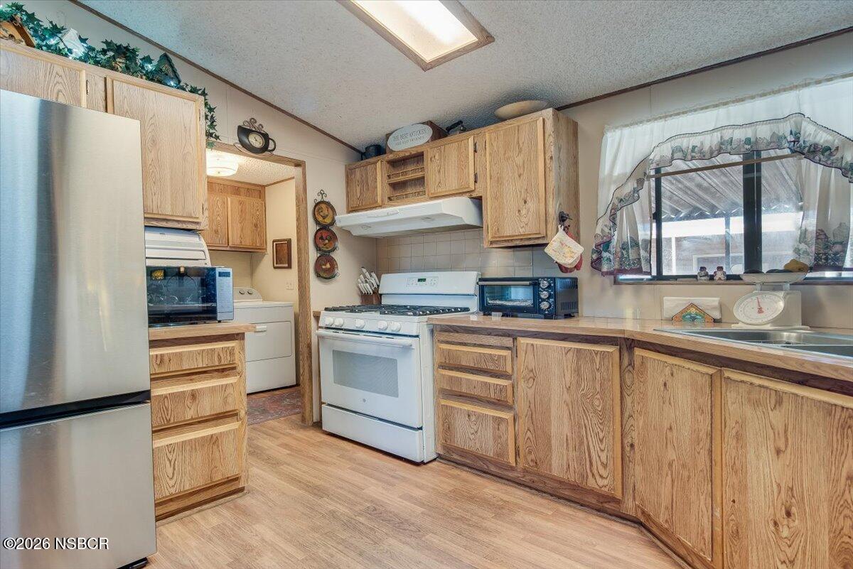 30 Winchester Canyon Road, Unit 48 Goleta, CA 93117 - Photo 6 of 26 14-DSC_6387 copy
