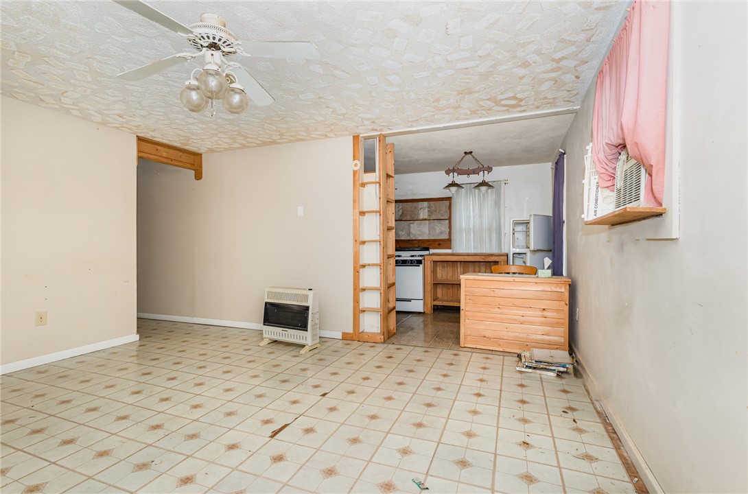 231 Roanoke Road Liberty, SC 29657 - Photo 7 of 31 Living Space