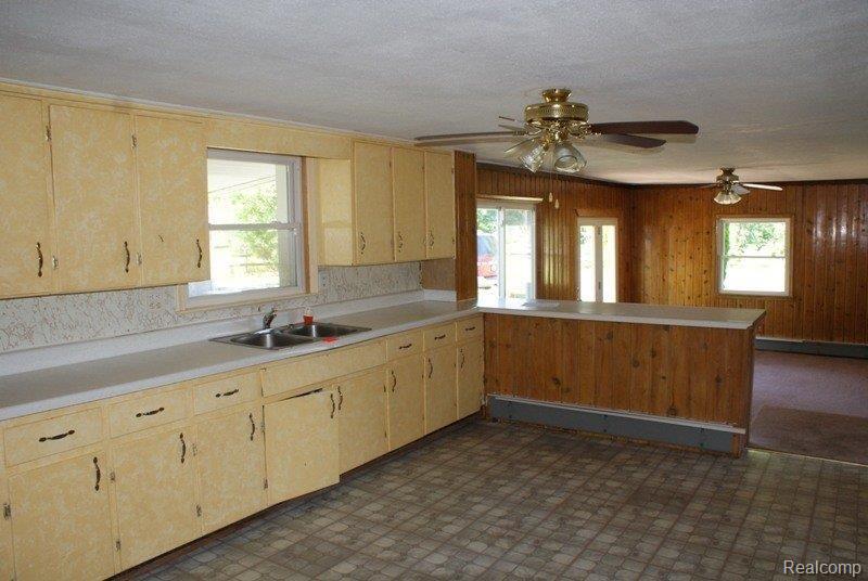 5905 Burdick Road Lapeer, MI 48446 - Photo 6 of 23 DSC09420.JPG