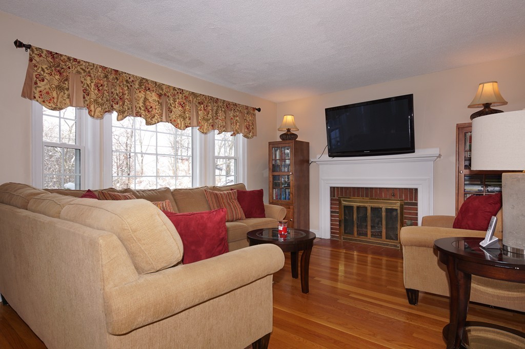 5 Foster Road Burlington, MA 01803 - Photo 16 of 30 Gallery Image 16