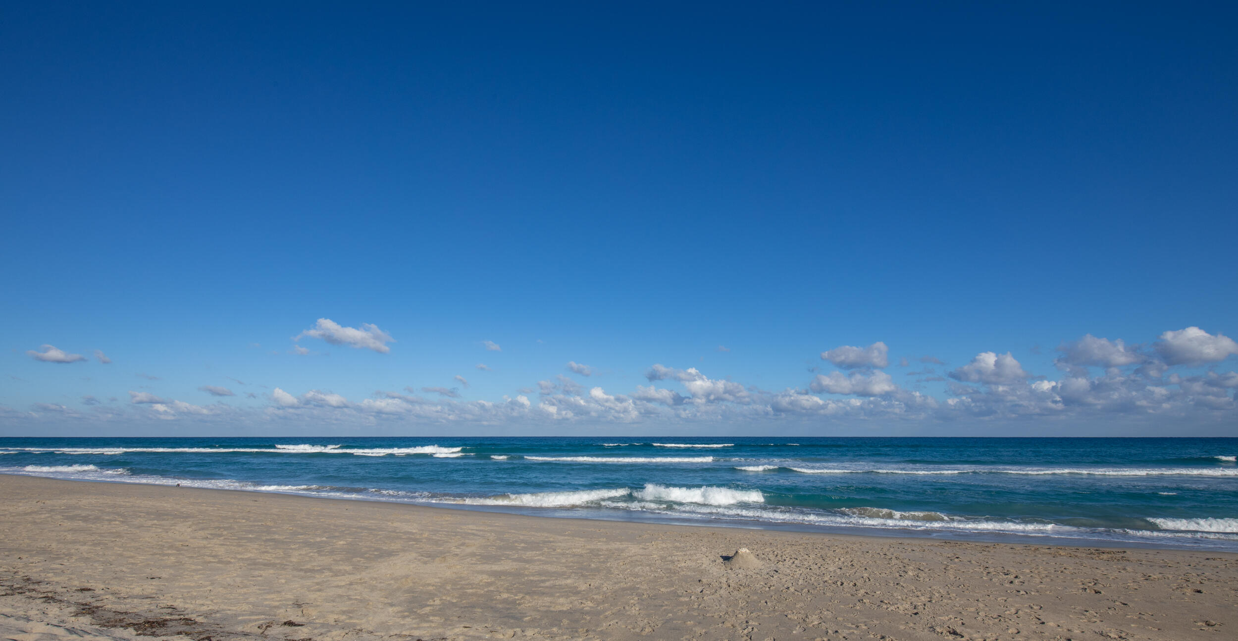 2565 South Ocean Boulevard, Unit 1040 (104) Palm Beach, FL 33480 - Photo 21 of 26 a view of an ocean in the background