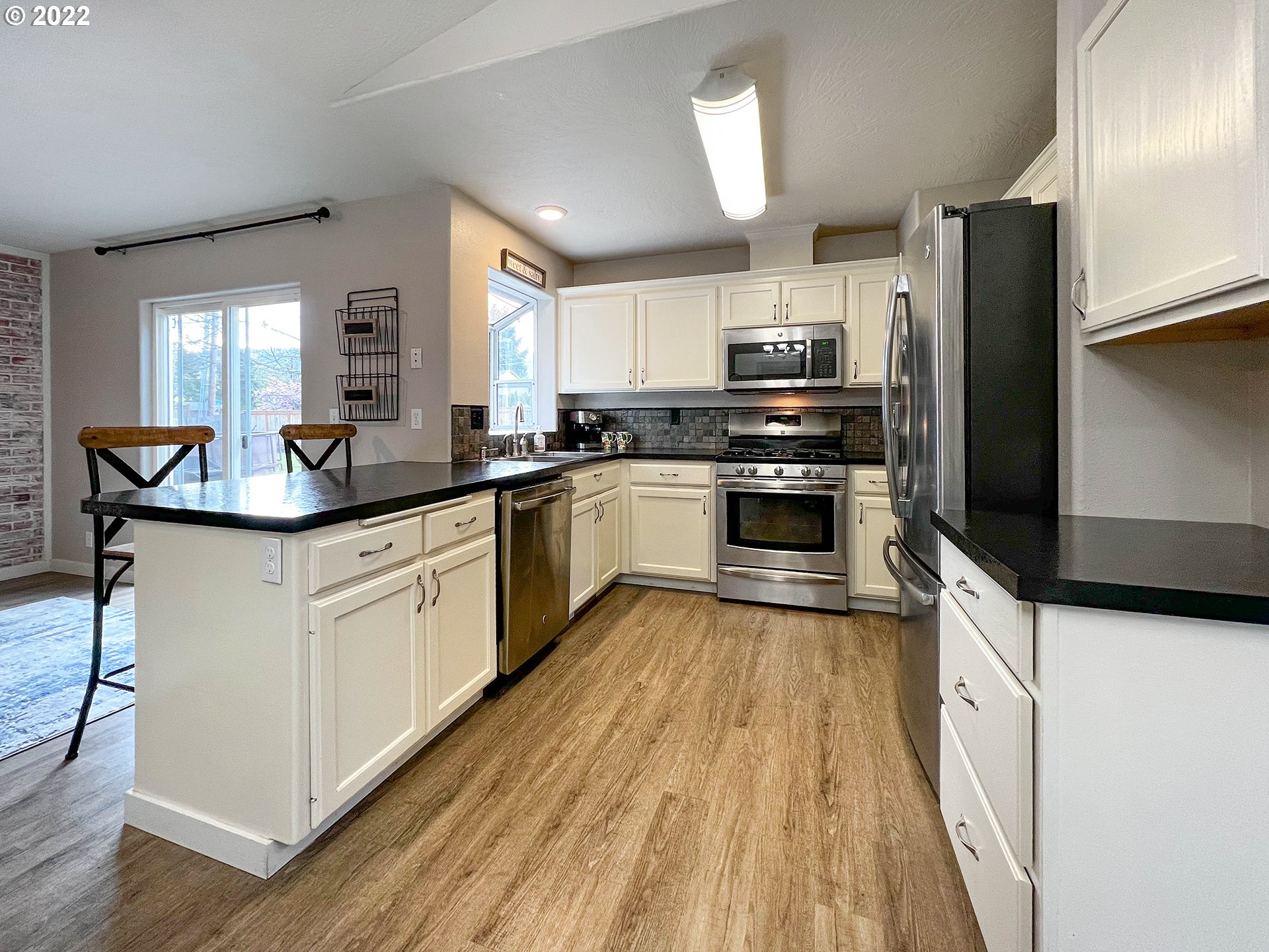 6841 Simeon Drive Springfield, OR 97478 - Photo 13 of 31 Gallery Image 13