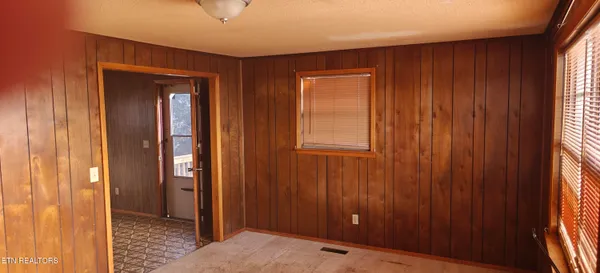 $219,000 | 352 Thorngrove Pike, Kodak, TN 37764