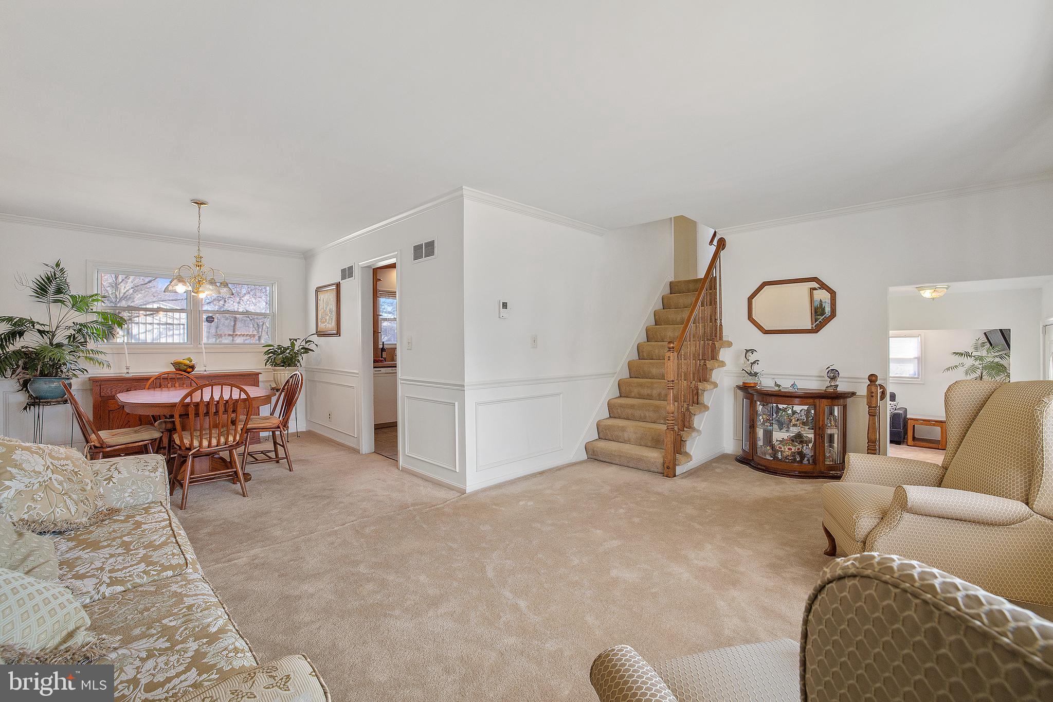 167 Barbara Road Severna Park, MD 21146 - Photo 4 of 32 Gallery Image 4
