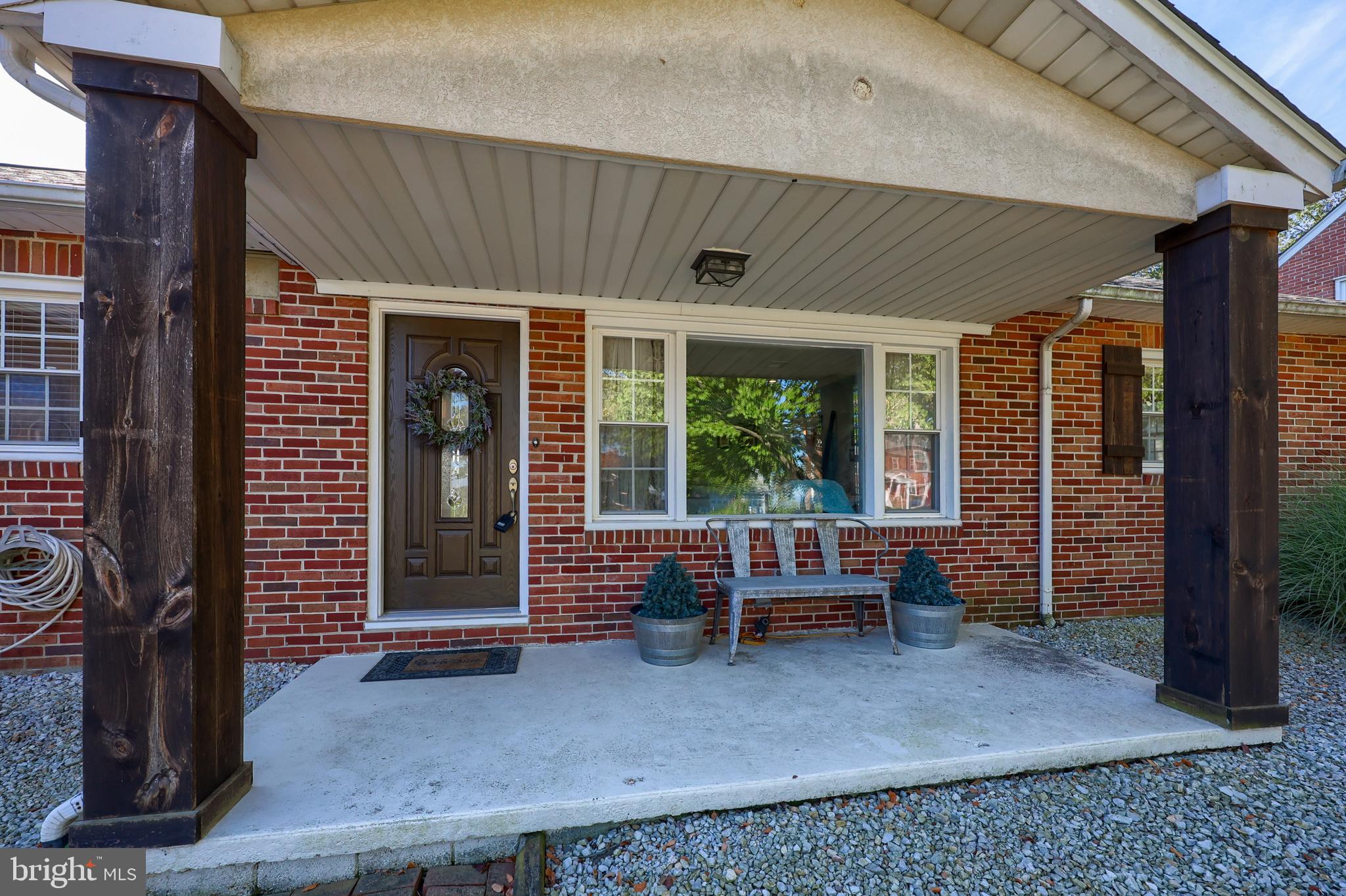 304 Edgehill Road York, PA 17403 - Photo 3 of 44