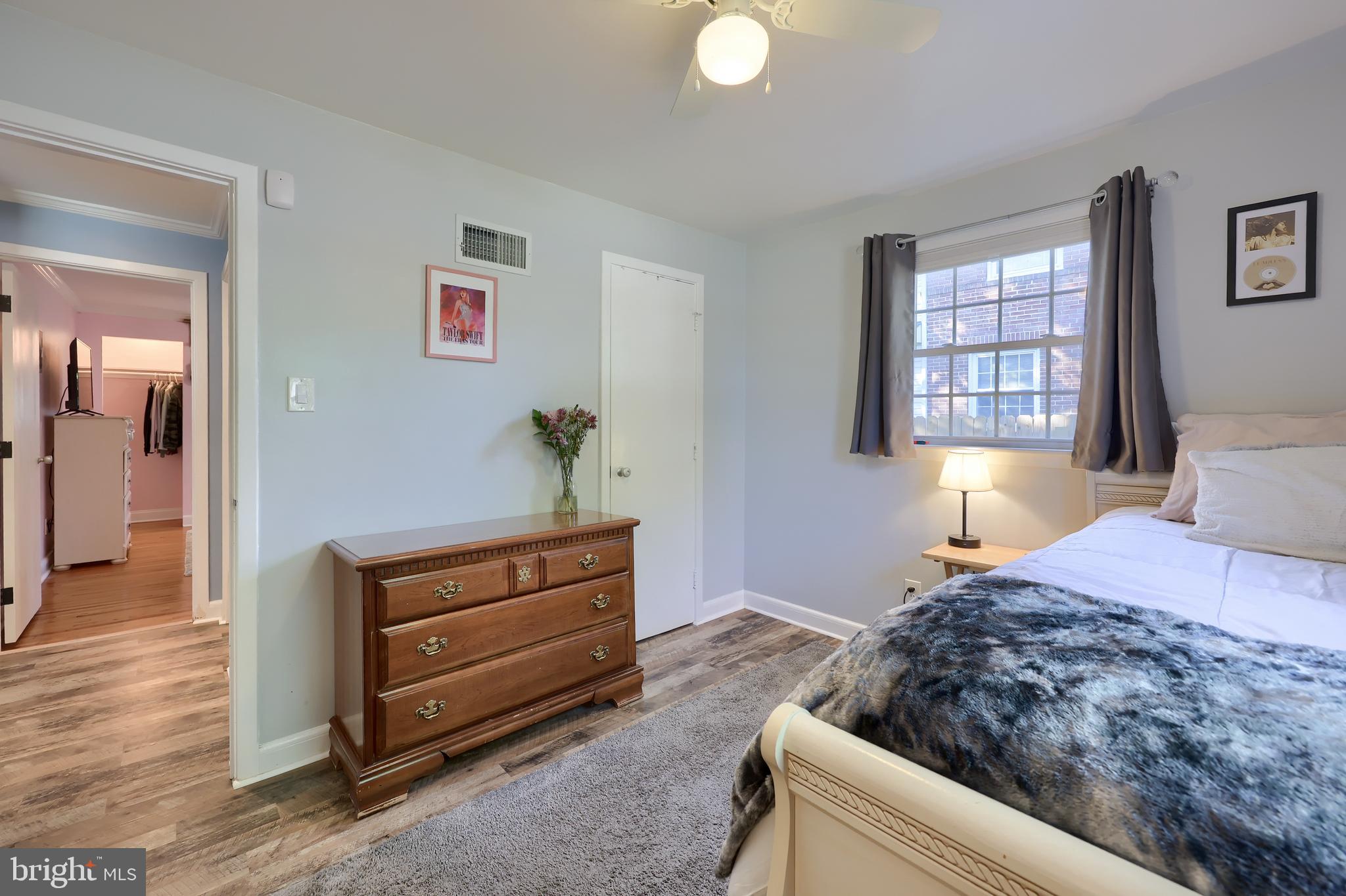 304 Edgehill Road York, PA 17403 - Photo 32 of 44 a bedroom with a bed and a window