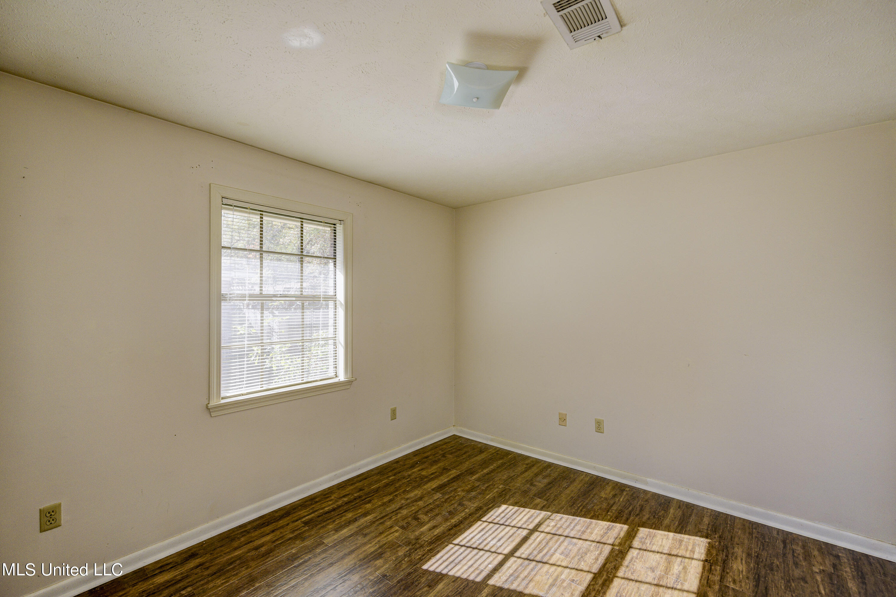 115 Longmeadow Road Brandon, MS 39042 - Photo 37 of 42 Fourth Bedroom