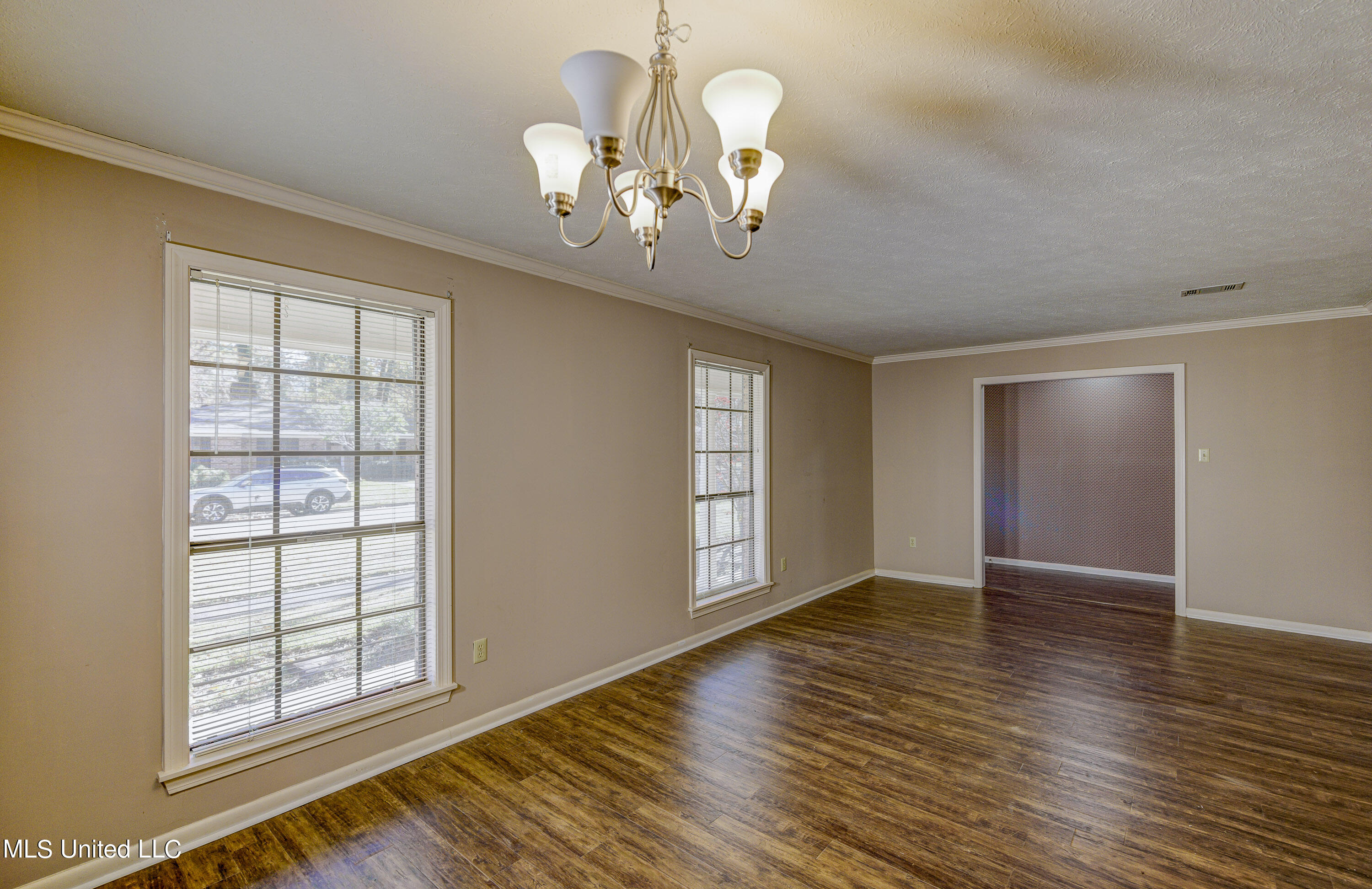 115 Longmeadow Road Brandon, MS 39042 - Photo 6 of 42 Living-Dining Room 2
