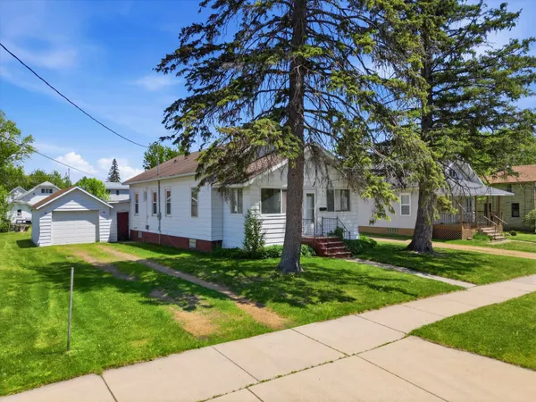 $139,900 | 607 West Arnold Street, Marshfield, WI 54449
