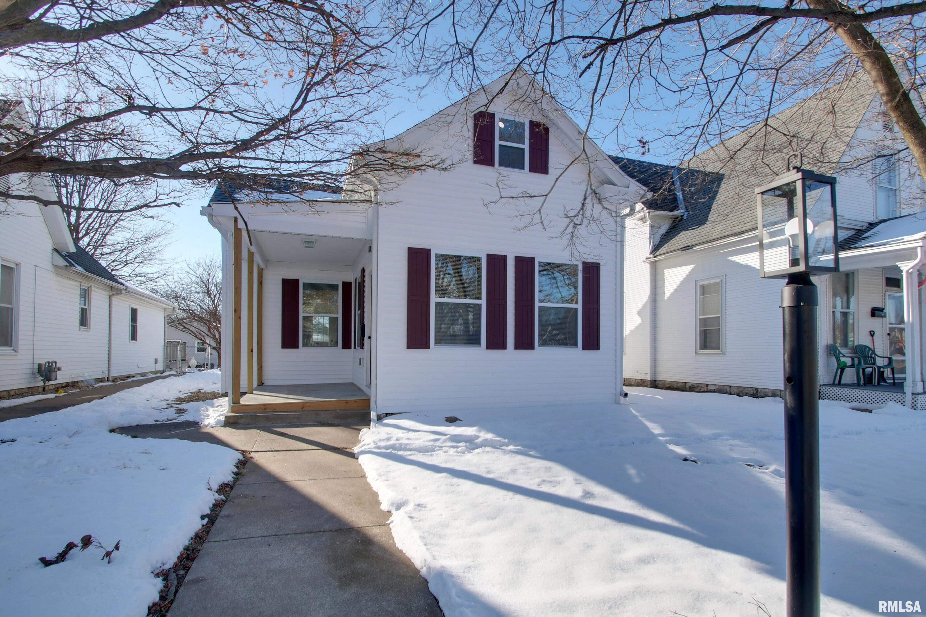 2208 State Street Quincy, IL 62301 - Photo 1 of 24 Gallery Image 1