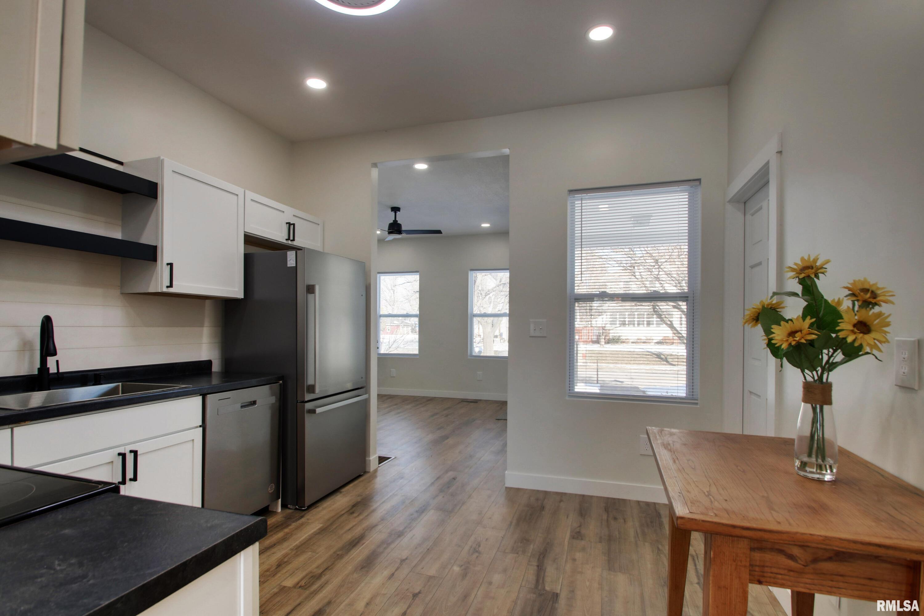 2208 State Street Quincy, IL 62301 - Photo 9 of 24 Gallery Image 9