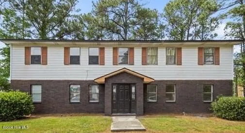 $950 | 110 Ravenwood Drive, Unit A, Jacksonville, NC 28546