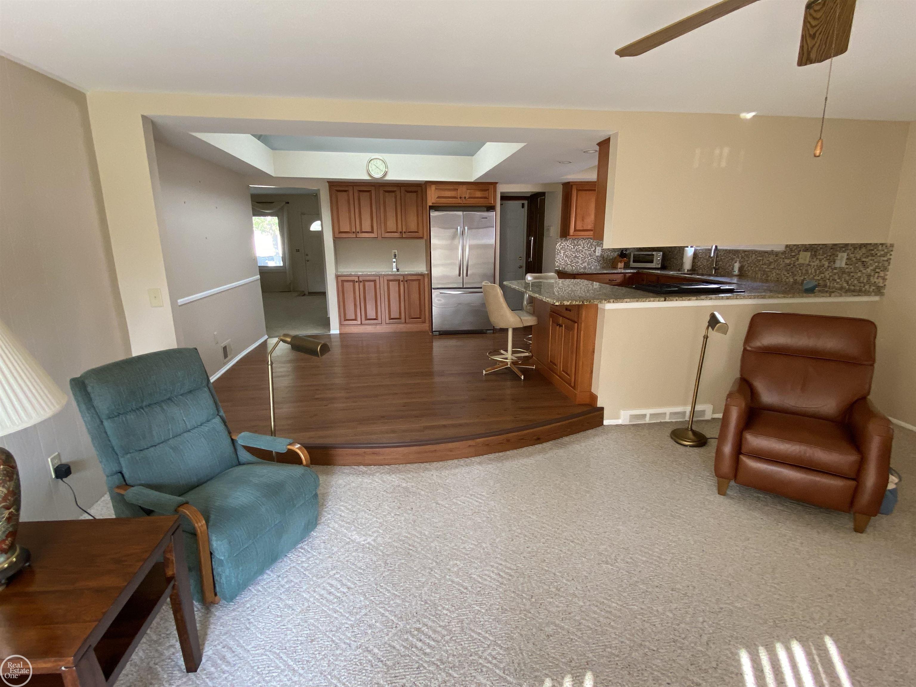 47510 Barbara Road Macomb, MI 48044 - Photo 17 of 32 50090226-16.JPG