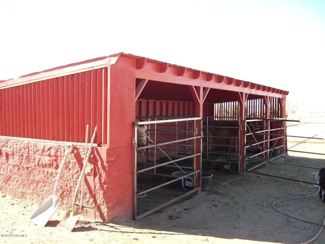 1800 West Big Sky Ranch Road Paulden, AZ 86334 - Photo 28 of 31 horse stalls