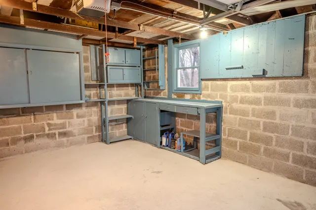 a view of a storage & utility room