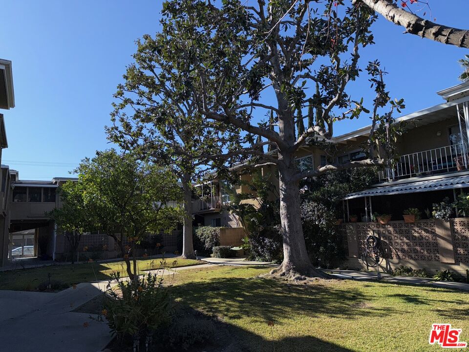 1901 Peyton Avenue, Unit R Burbank, CA 91504 - Photo 9 of 9 Gallery Image 9