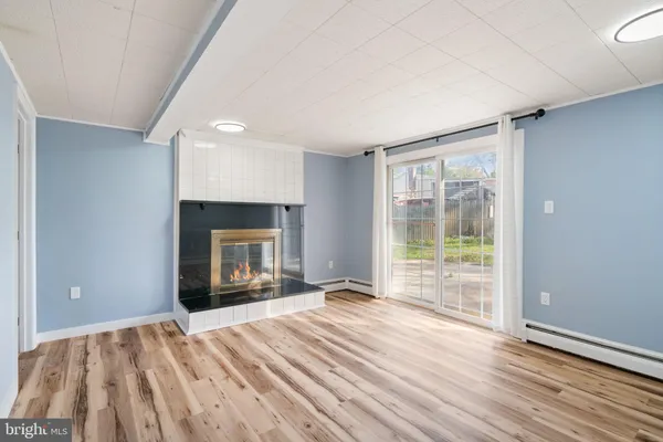 $2,690 | 13303 Knoll Court, Woodbridge, VA 22193